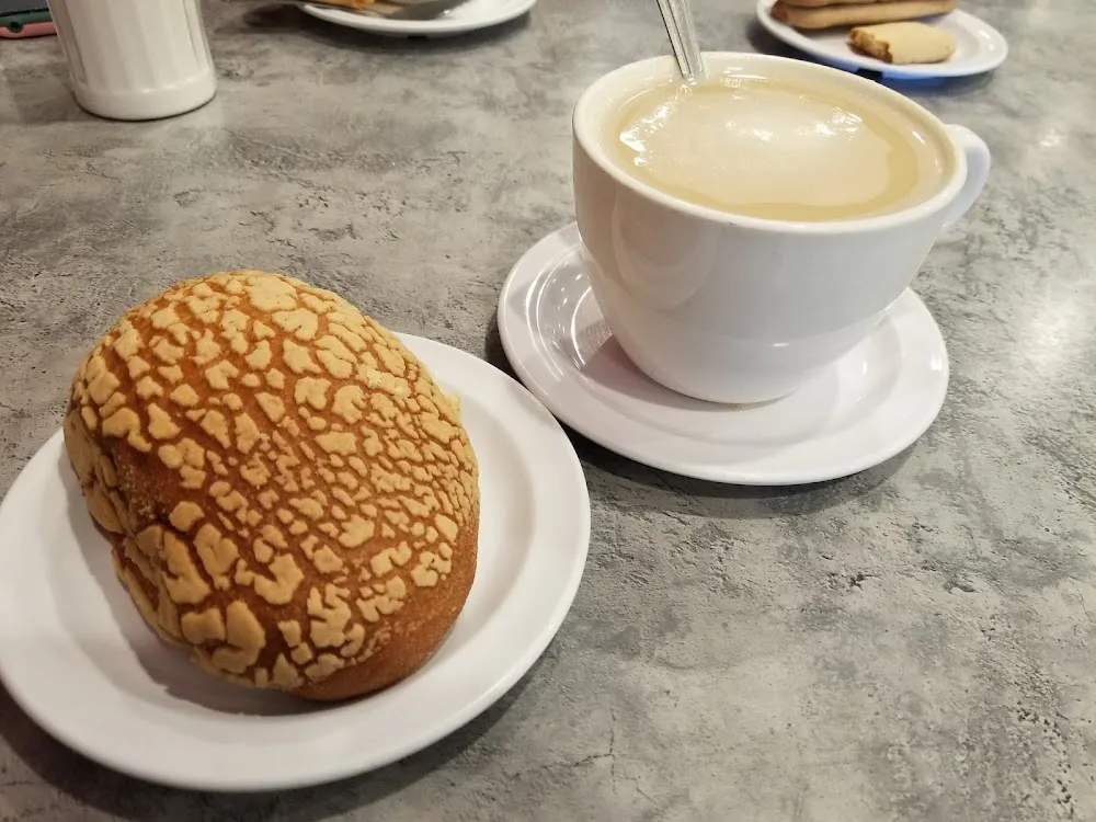 Pan Con Cafe Con Leche